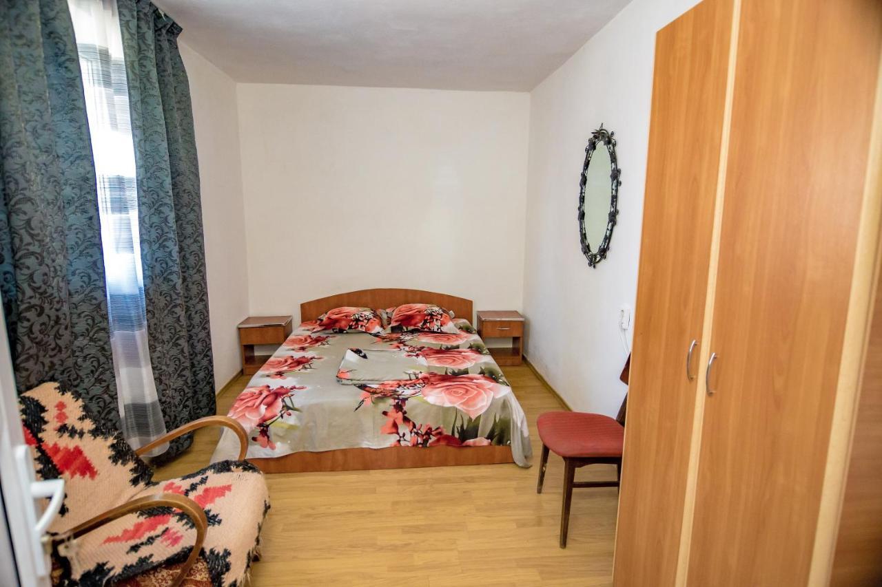Old House Apartment Vama Veche Luaran gambar